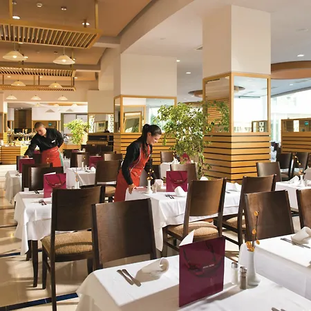 Riu Helios فندق 4*